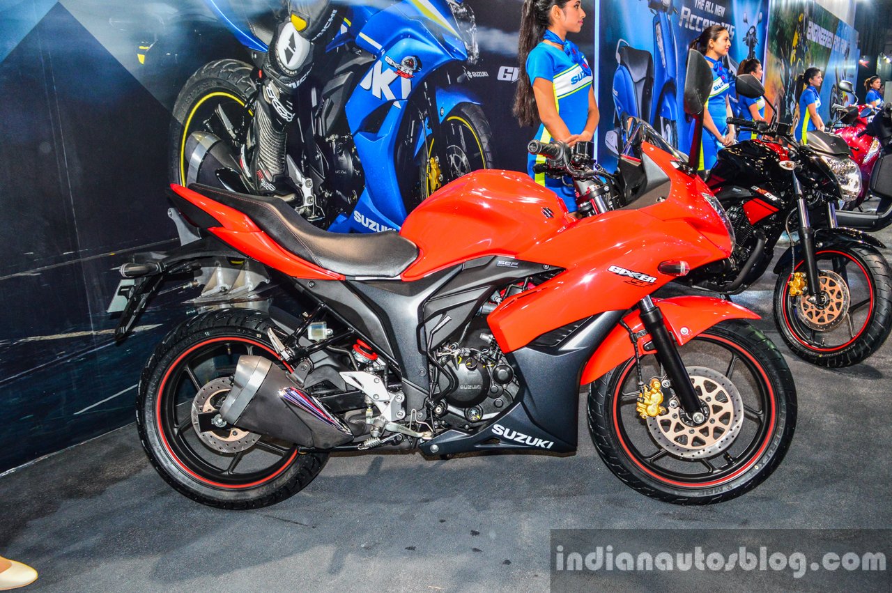 Suzuki Gixxer SF Fi With Rear Disc Brake Right Side Profile At Auto