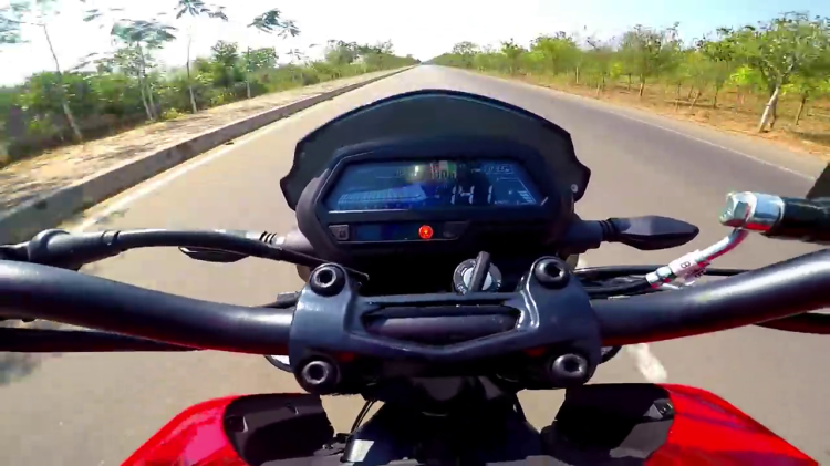 Bajaj Dominar Put Through Its Paces In A Top Speed Run Video