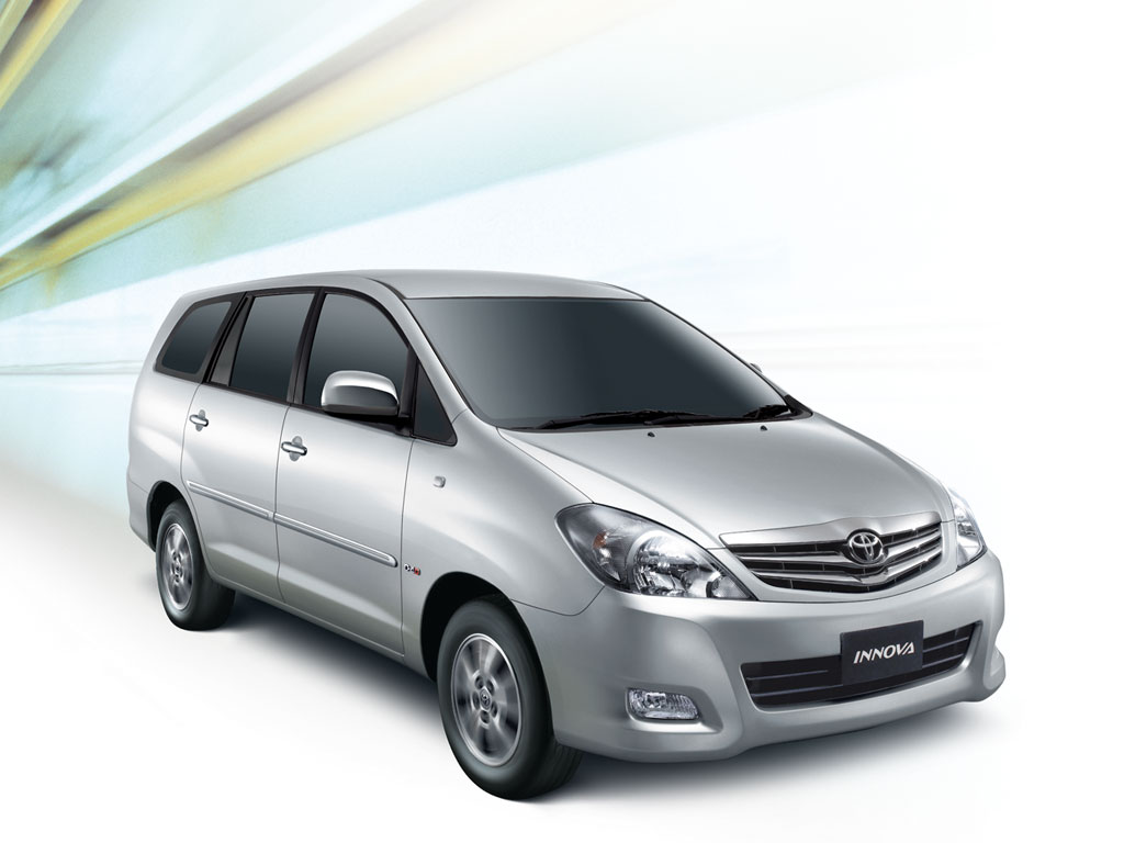 Facelifted Toyota Innova launched in India Prices, Specification