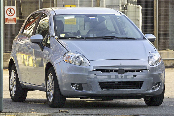 NEW FIAT GRANDE PUNTO VAN HITS THE ROAD, Fiat