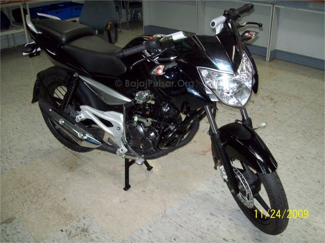 bajaj pulsar 135 ls rear mudguard