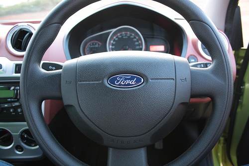 Ford figo deals steering wheel size