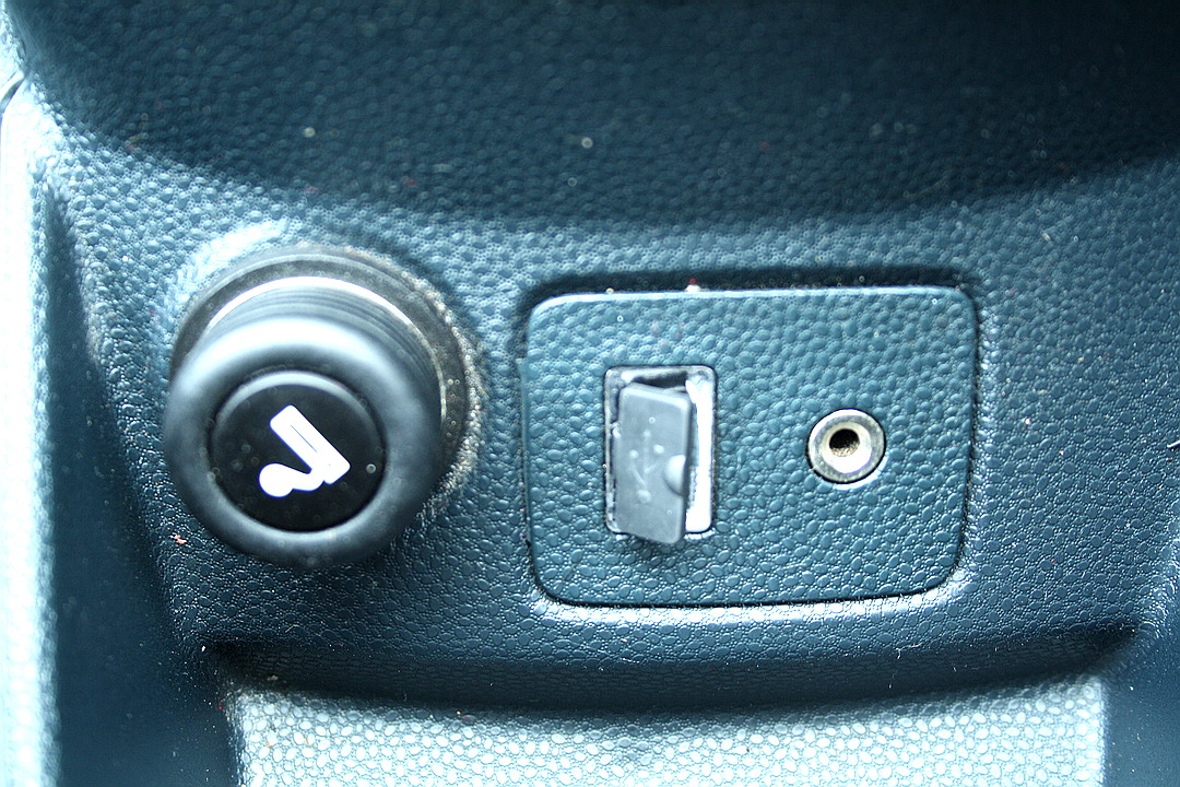 Ford Fiesta USB slot
