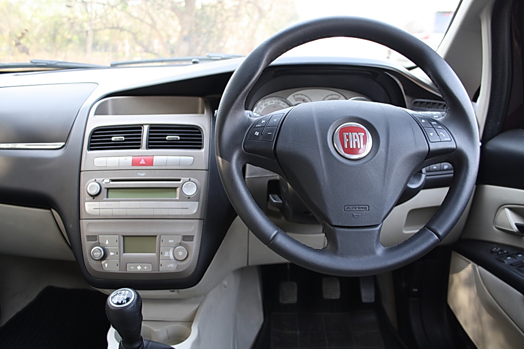 2012 Fiat Linea Review Interior Day 2