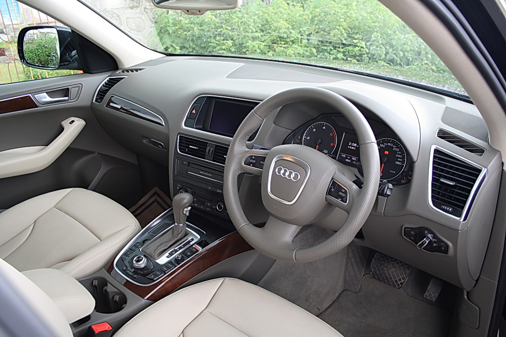 Audi Q5 Interior Layout  Technology  Top Gear