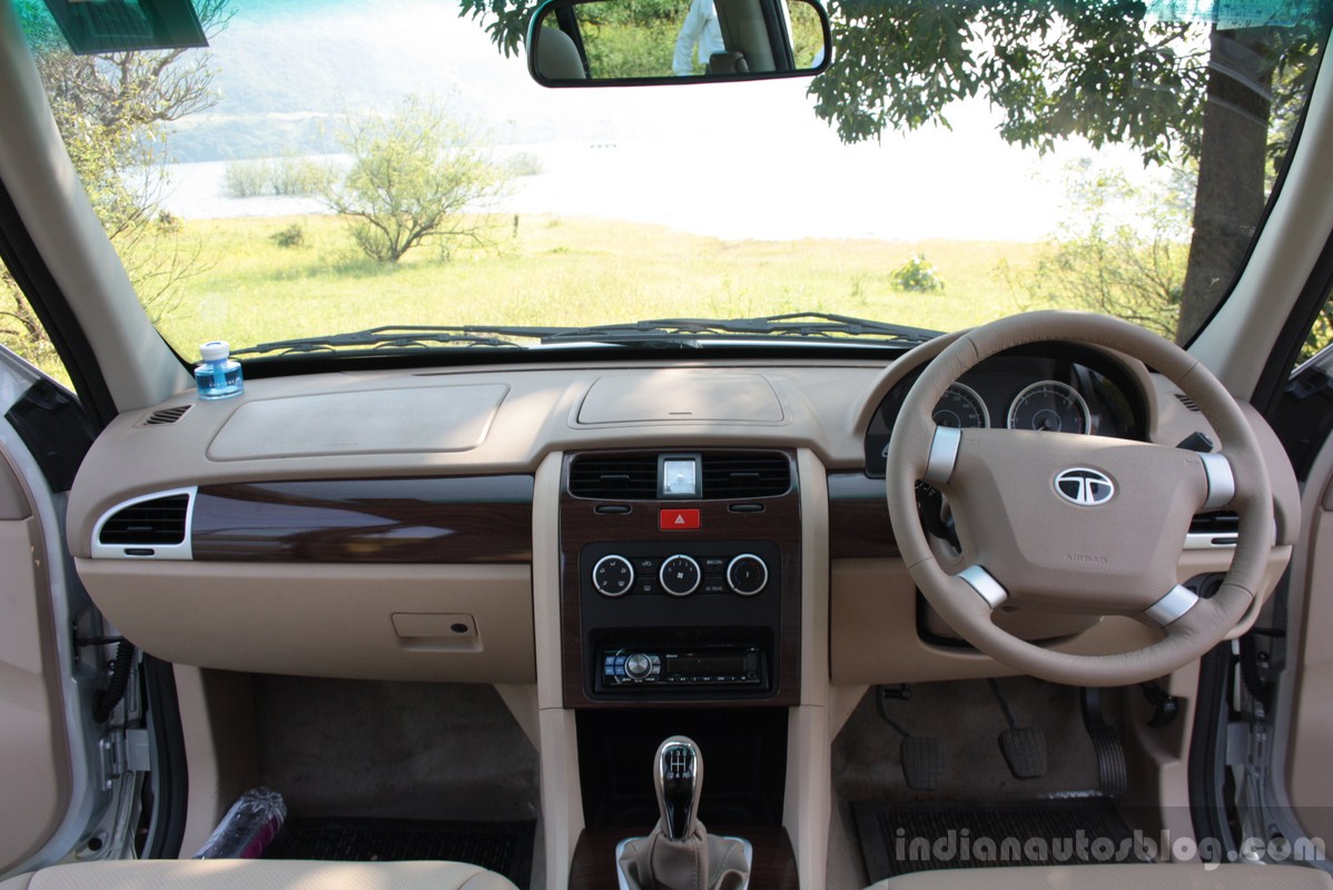 Tata Safari Storme Facelift With New Steering Wheel Spied