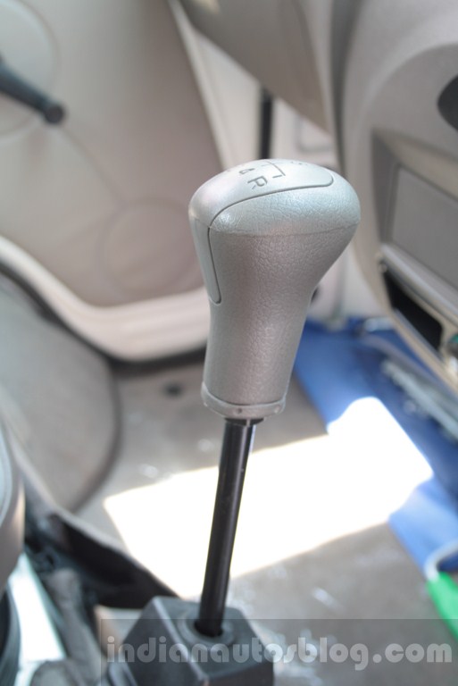 Mahindra Maxximo Plus gear lever