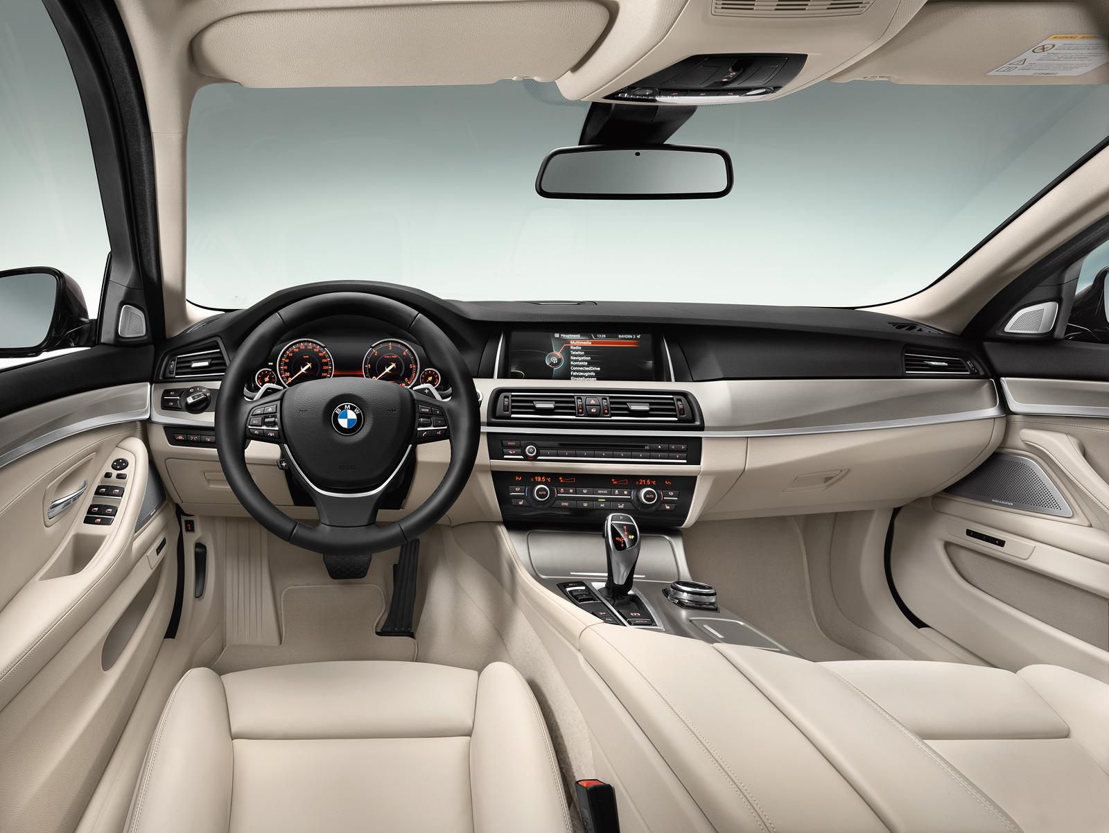 2014 BMW 5-Series Gran Turismo Luxury Line - Side