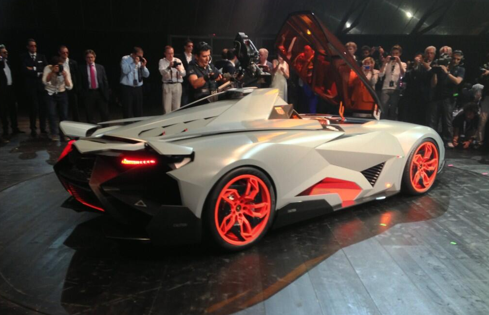 Lamborghini Egoista is a single seater Speed Racer concept