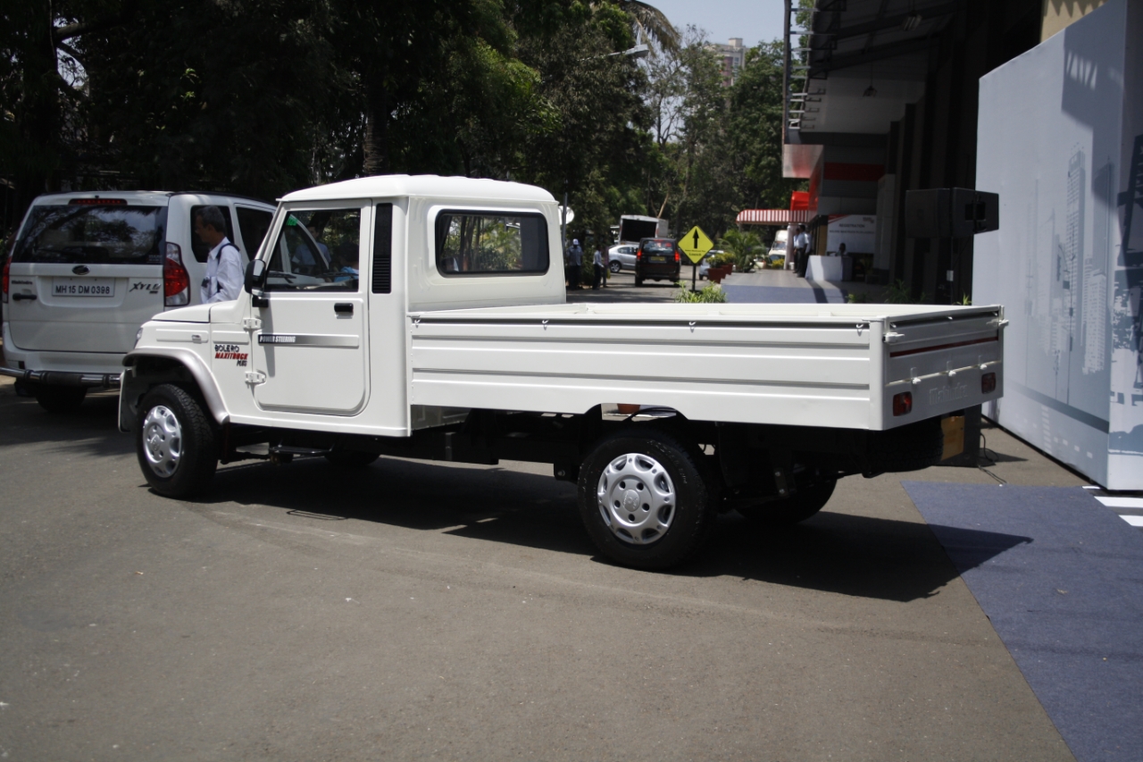 Mahindra Bolero Maxi Truck Plus white rear quarter left