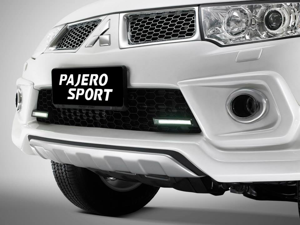 pajero daytime running lights