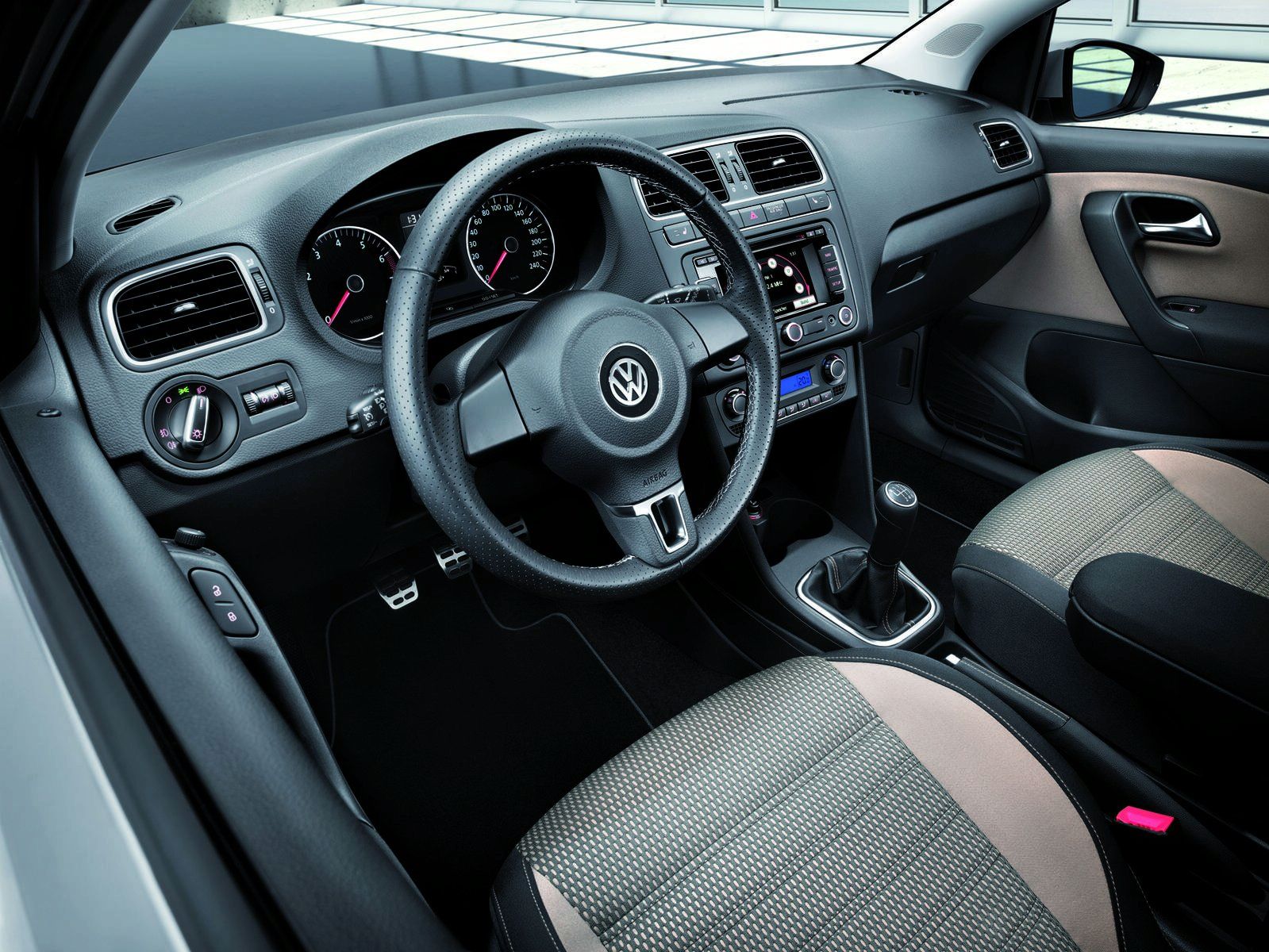 VW Cross Polo interior