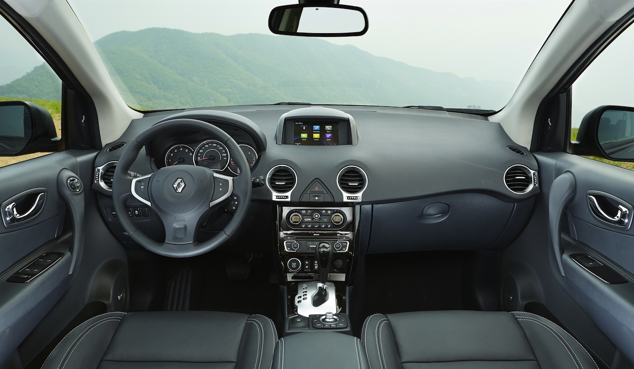 2013 Renault Koleos interior