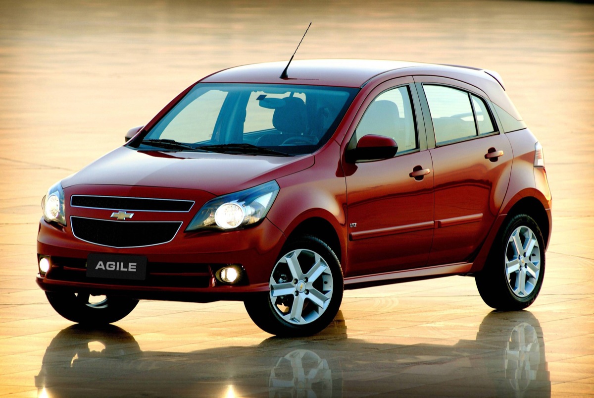 Chevrolet Agile 2014 ganha design renovado