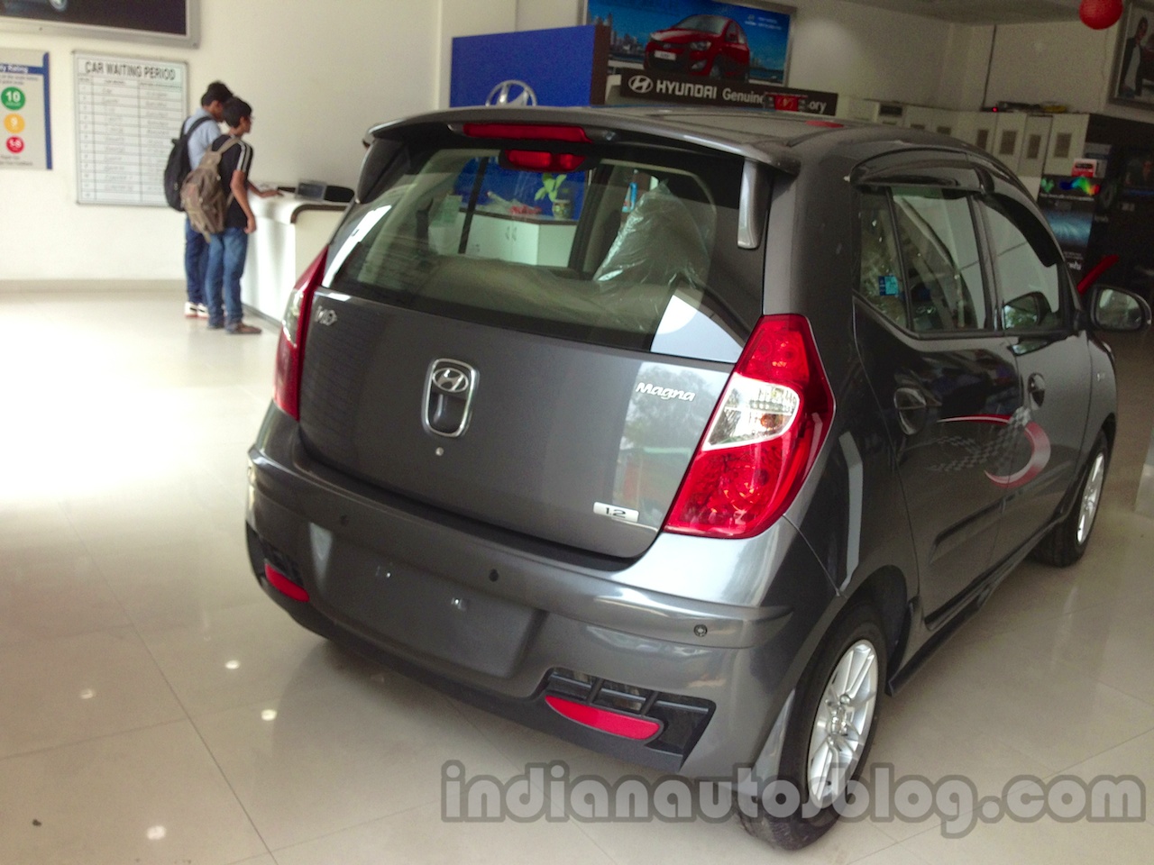 grand i10 spoiler price