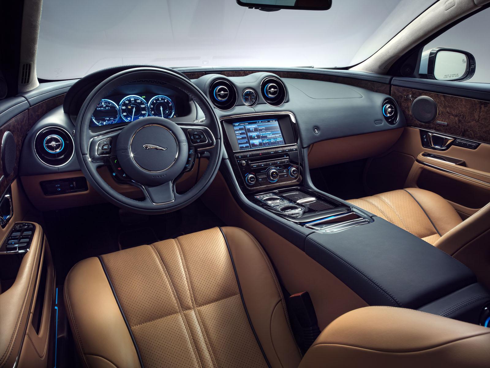2014 Jaguar XJ interior