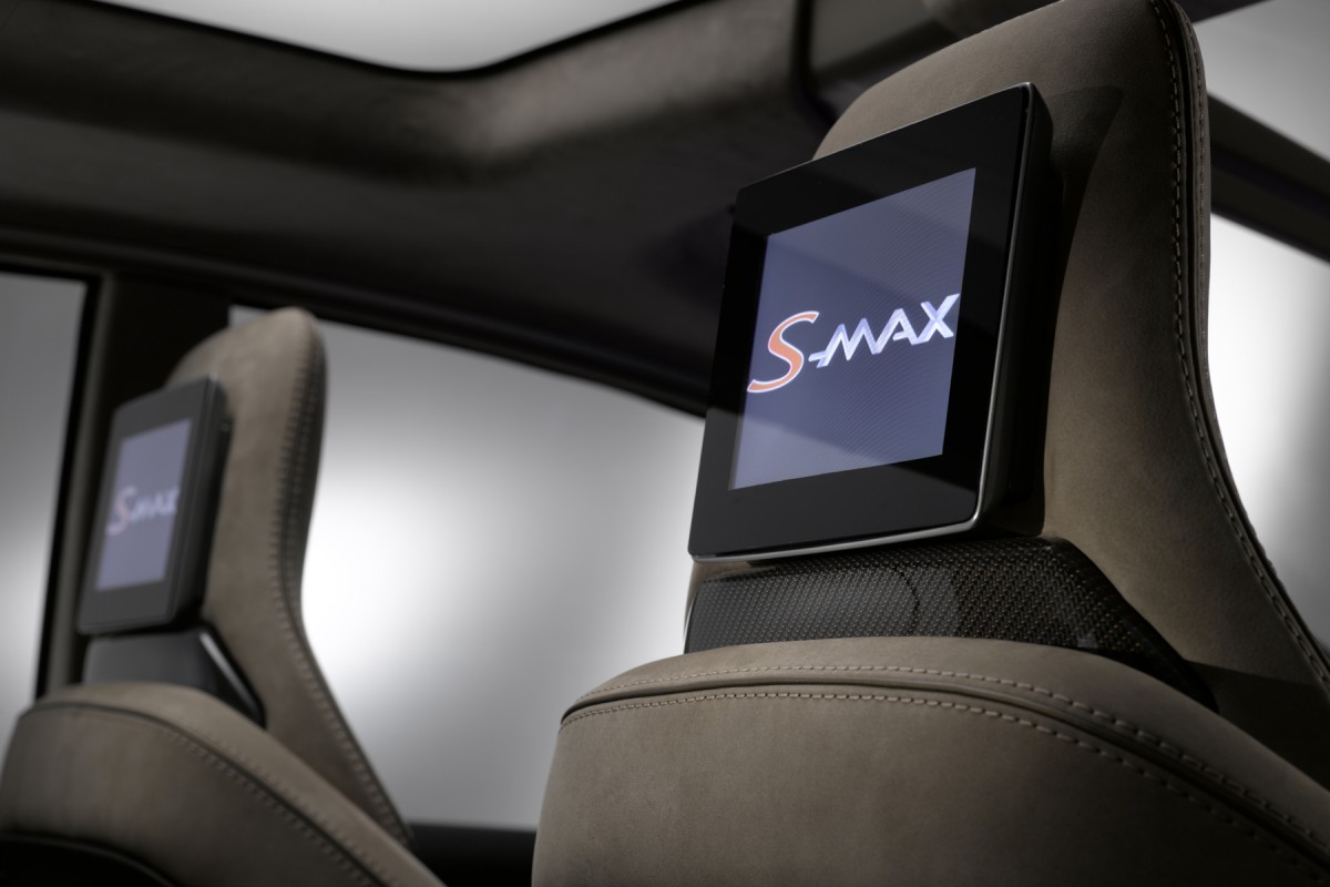 Ford SMax Concept LCD screens on the headrests