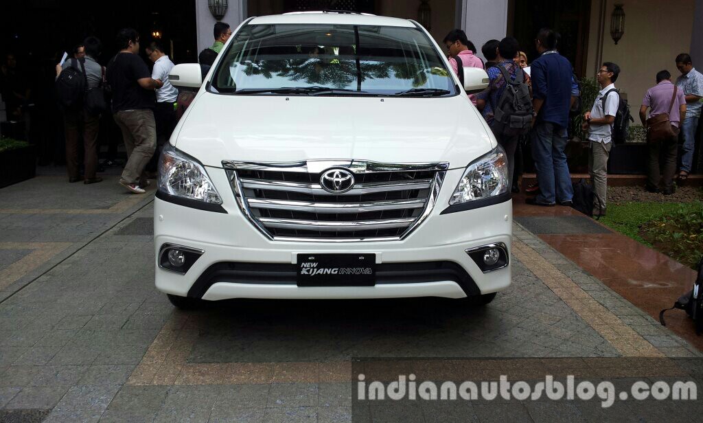 Toyota Innova Top Model Price