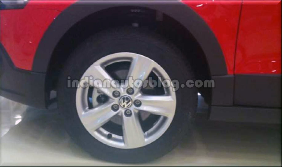 Wheels of the VW Cross Polo