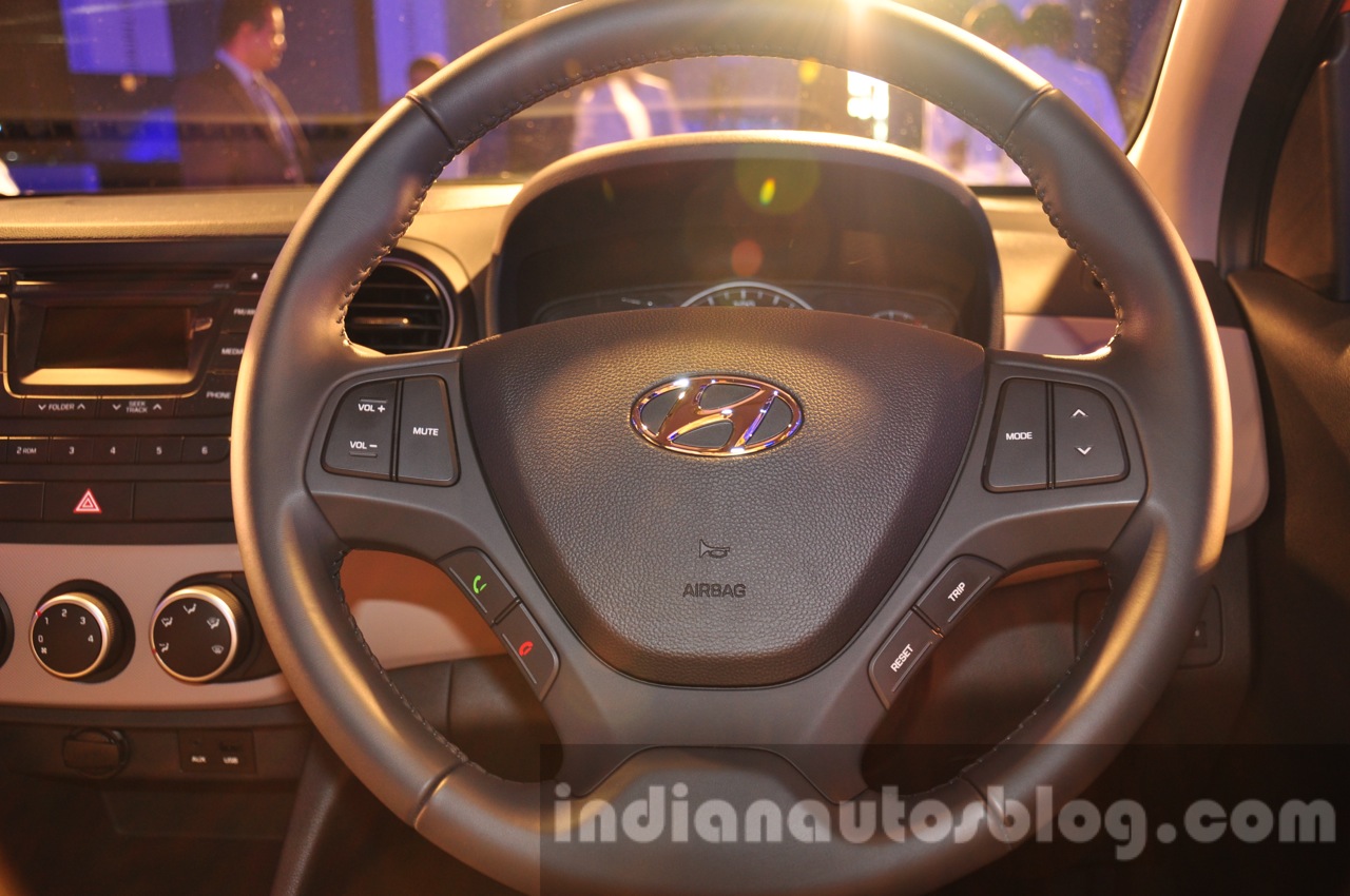 Hyundai Grand i10 steering wheel