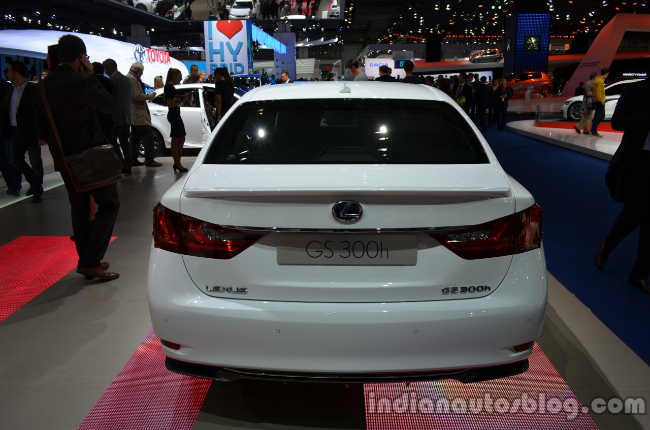 https://img.indianautosblog.com/2013/09/Rear-of-the-2014-Lexus-GS-300h.jpg