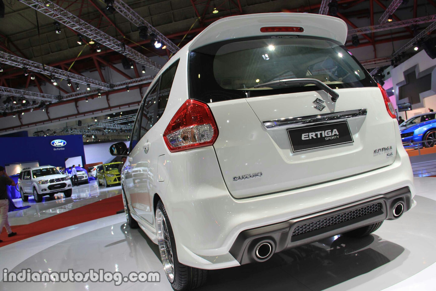 Suzuki Ertiga Sporty rear three quarter