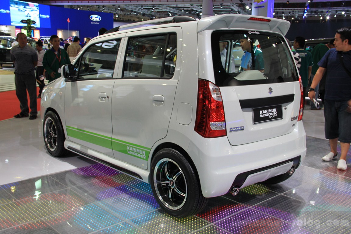 Suzuki Karimun Wagon R Sporty rear three quarters