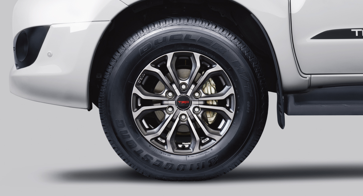 Toyota Fortuner TRD alloy wheel