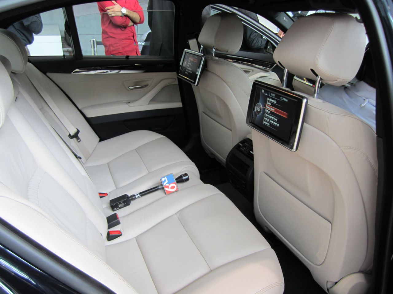 2014 BMW 530d rear seat legroom