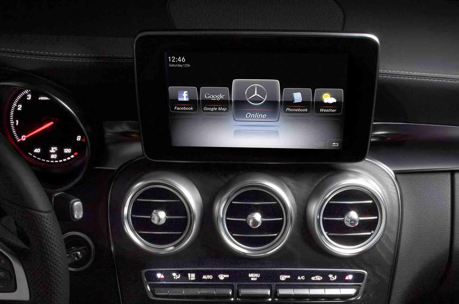 Мониторы mercedes. Mercedes w205 мультимедиа. Дисплей Мерседес w205. Mercedes Benz GLK 2015 магнитола андроид. Экран на Мерседес w205.