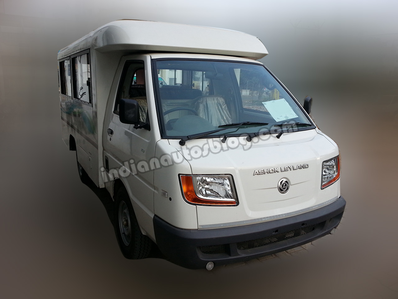 Ashok Leyland Dost Express front three quarters