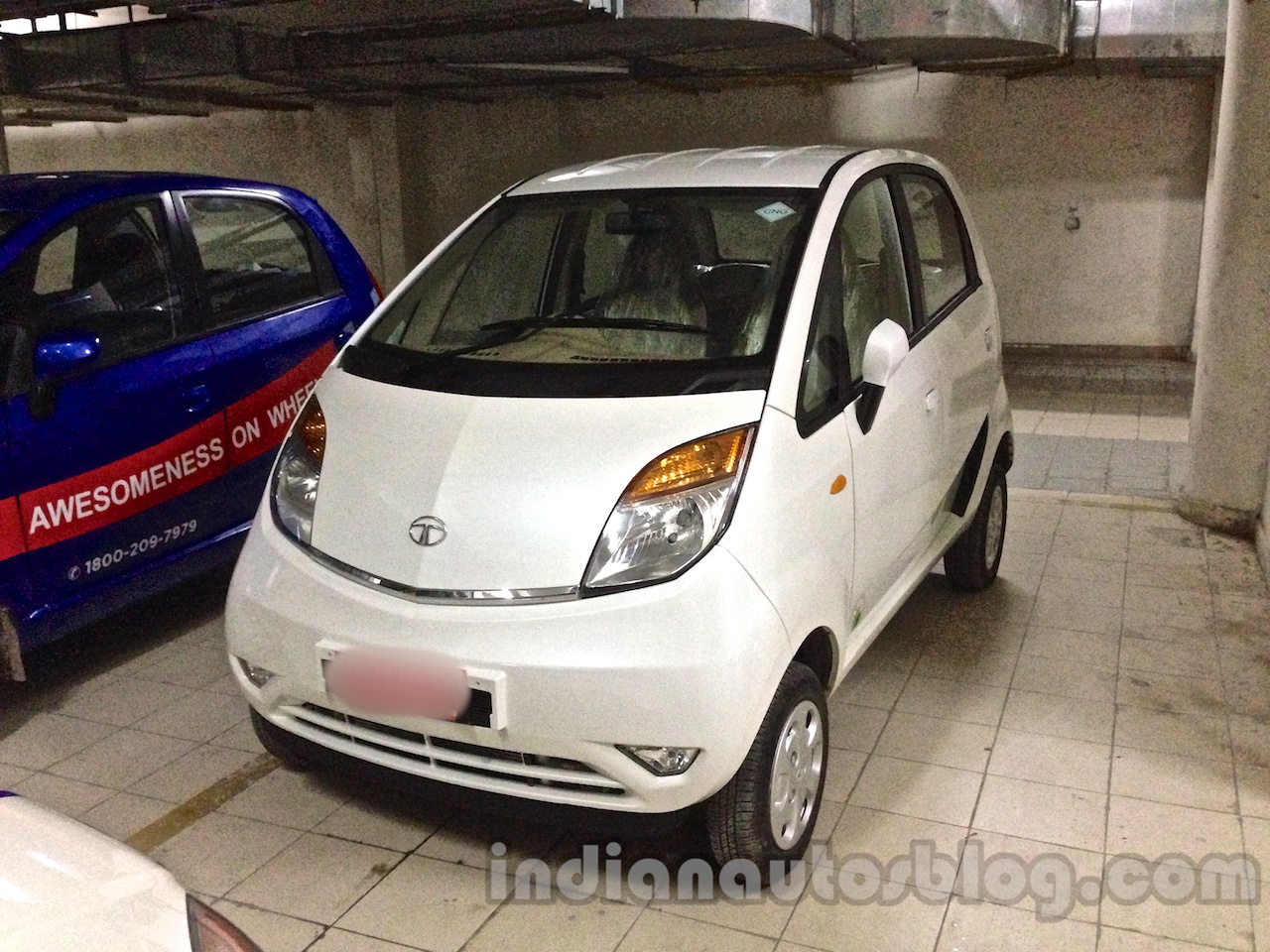 Tata Nano emax CNG LX variant front three quarters