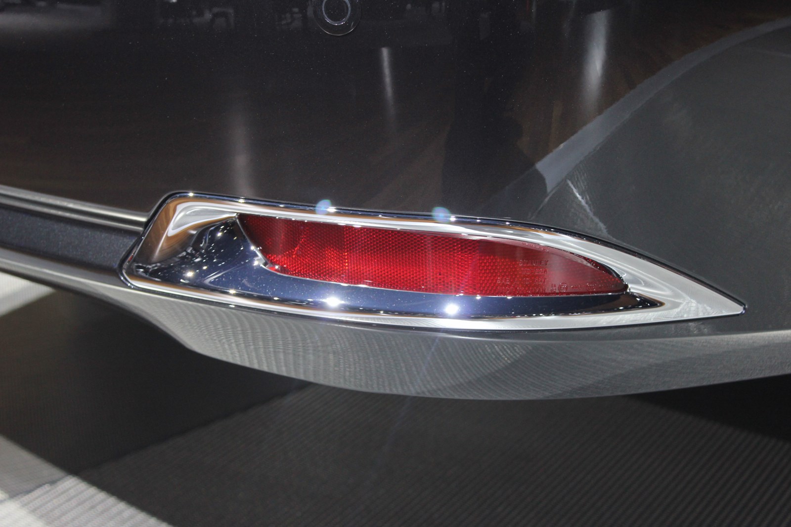 2014 Acura RLX Sport Hybrid SHAWD rear bumper