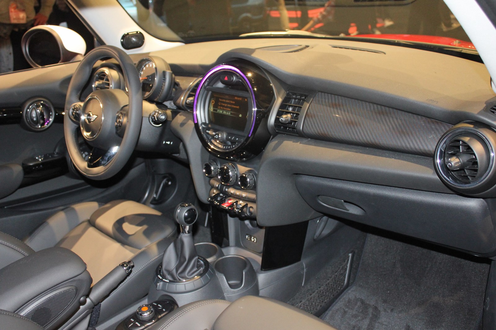 2014 MINI Cooper cabin