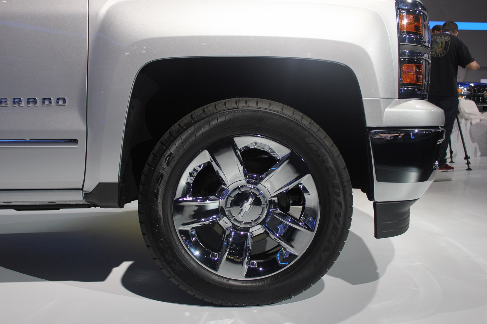 chevrolet silverado power wheel