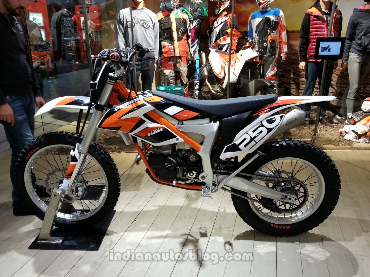 KTM Freeride 250 R side view