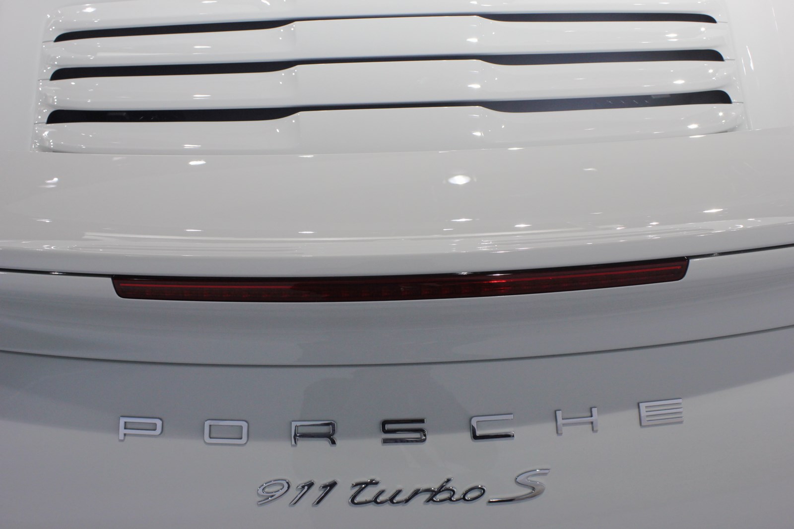 LA PORSCHE 911 TURBO S CABRIO REAR SPOILER