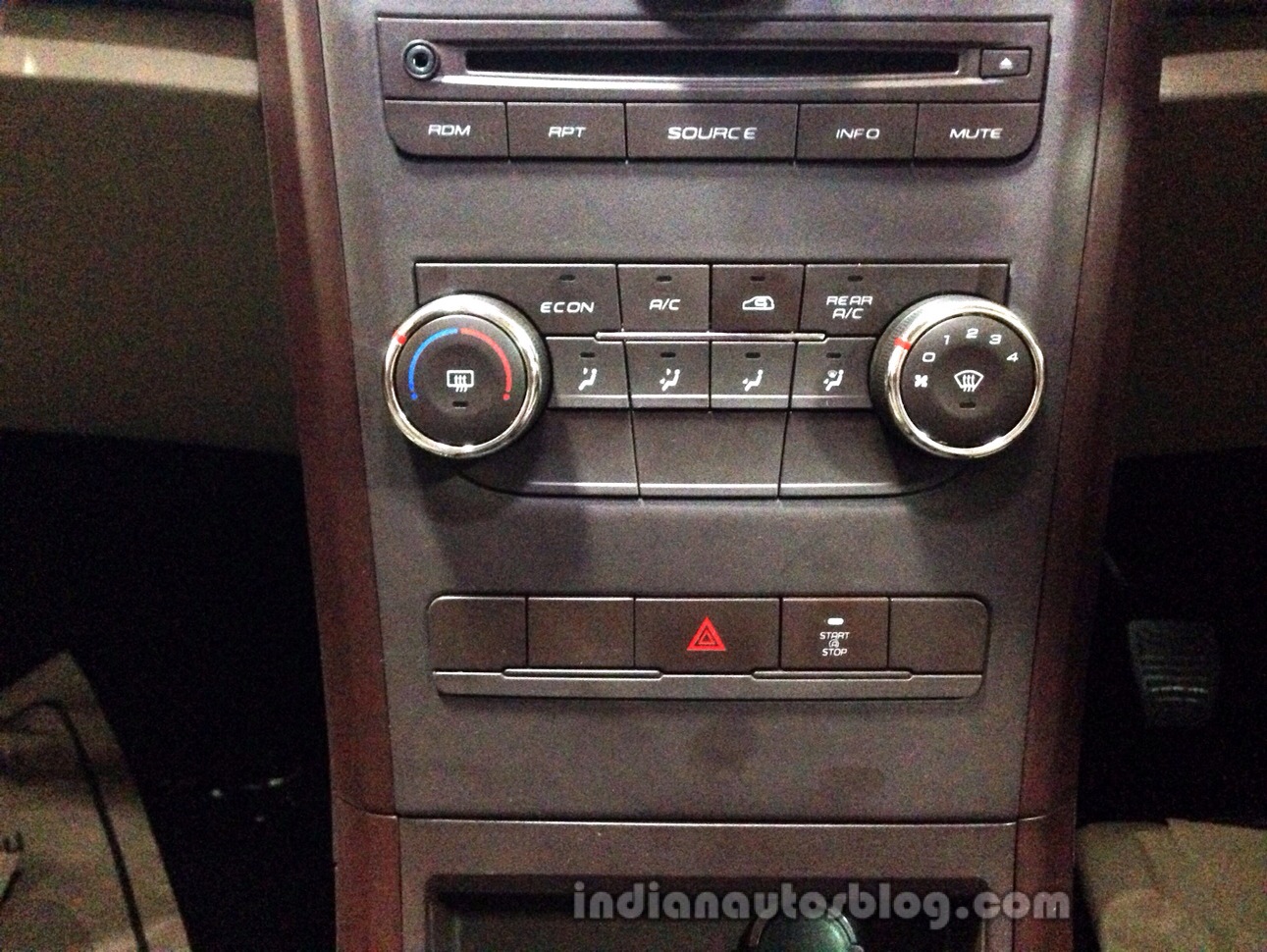 Mahindra XUV500 W4 aircon controls