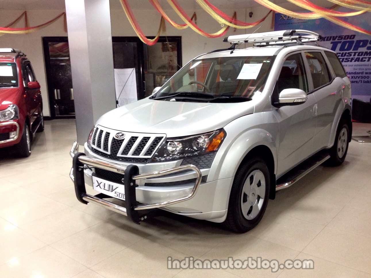 Mahindra XUV500 W4 mahindra-xuv500-w4