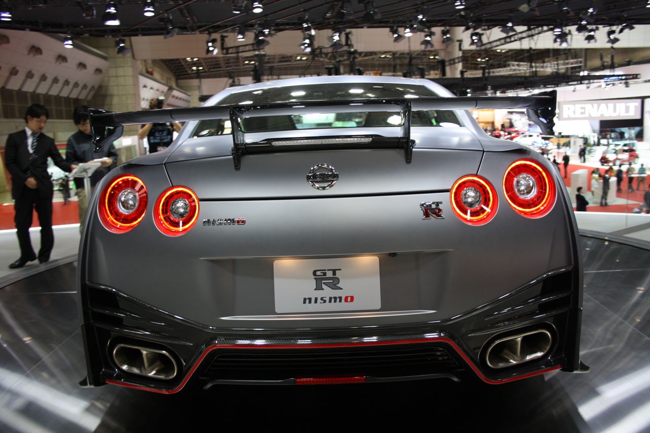 Nissan GT-R Nismo rear fascia