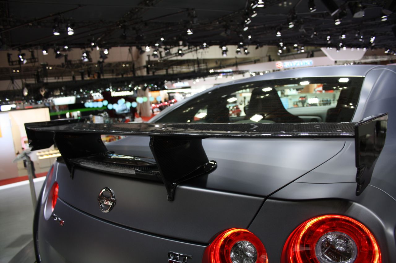Nissan GT-R Nismo rear wing