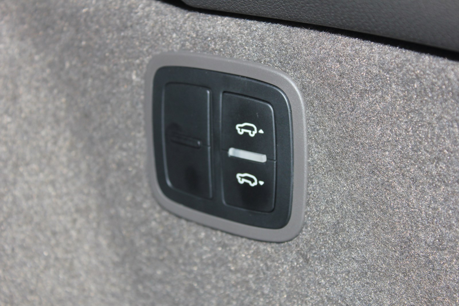 Porsche Macan buttons