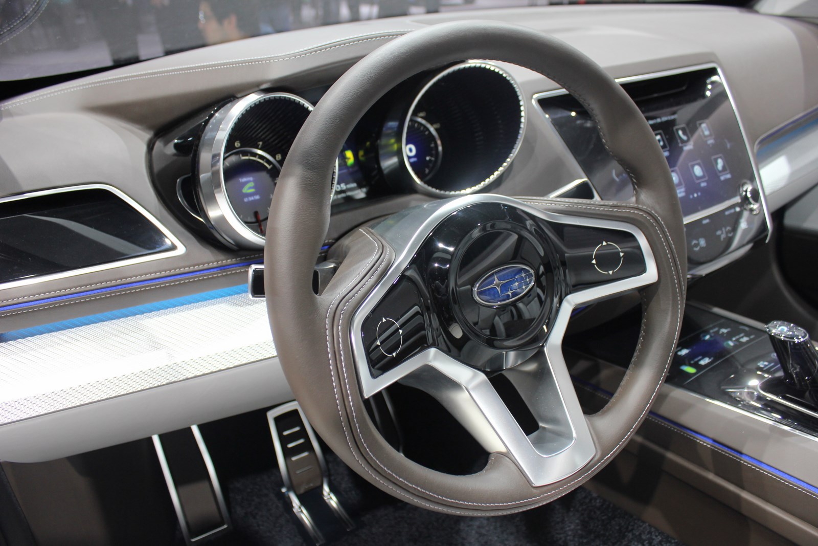 Subaru Legacy Concept steering wheel