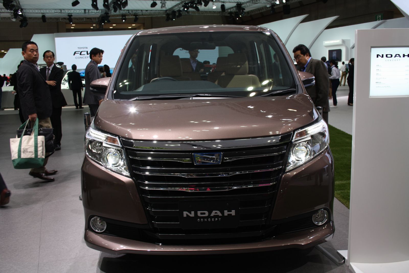 Toyota noah в барнауле