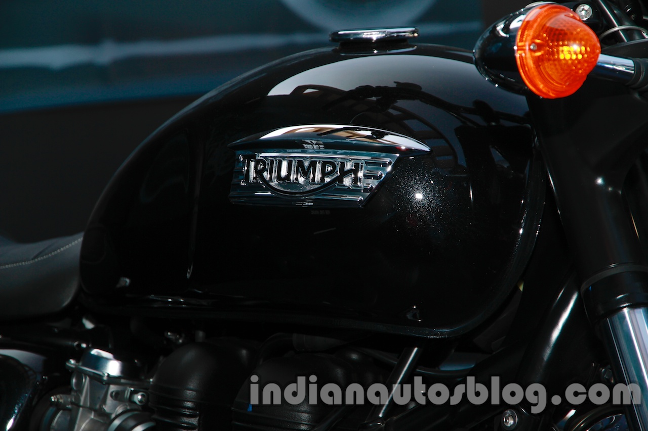 Triumph Bonneville launched tank 2