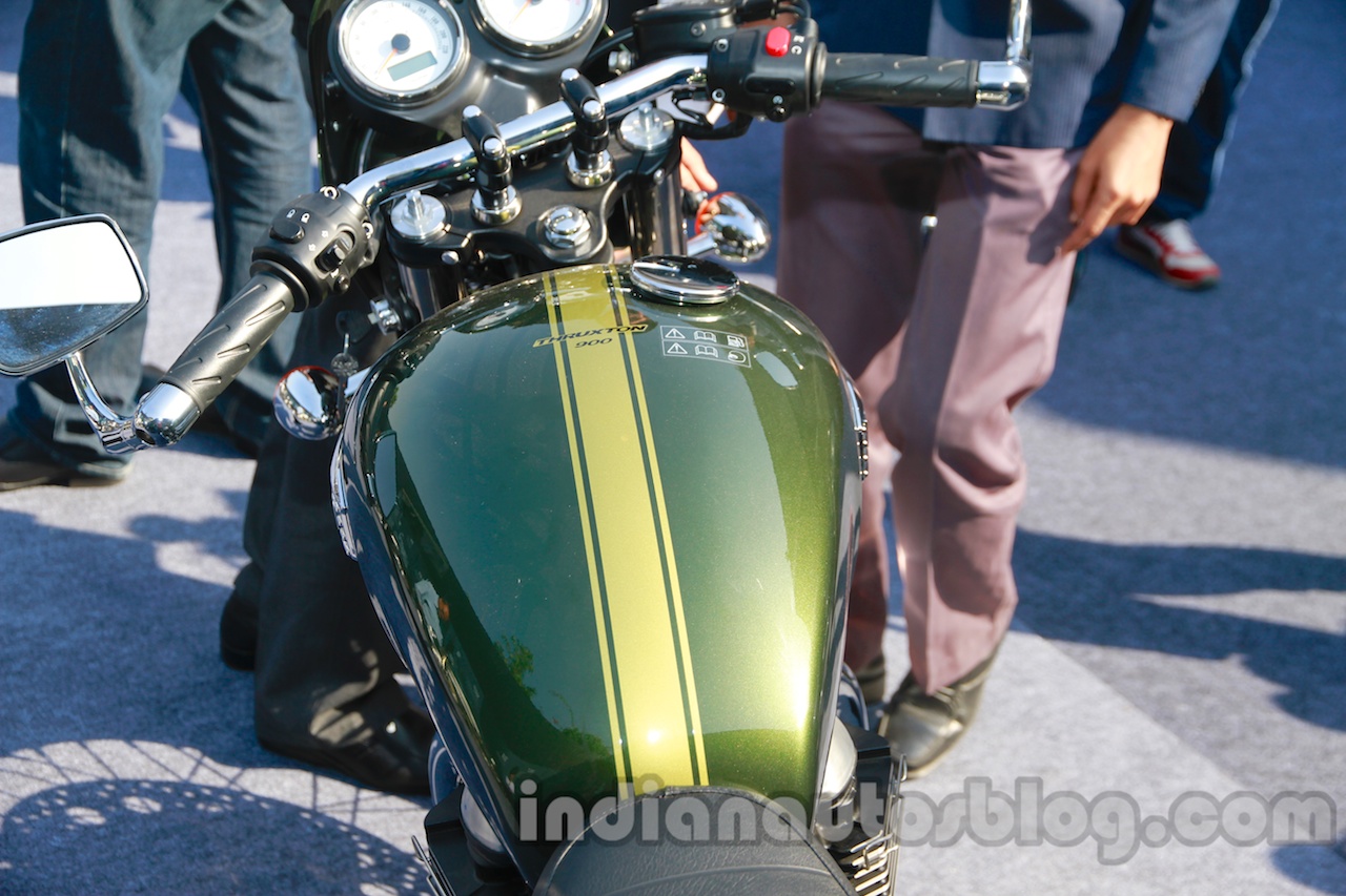 thruxton tank