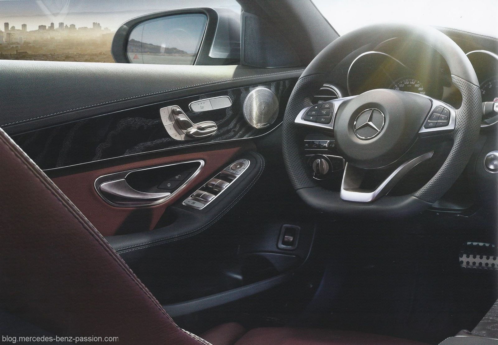 2015-mercedes-c-class-brochure-cockpit