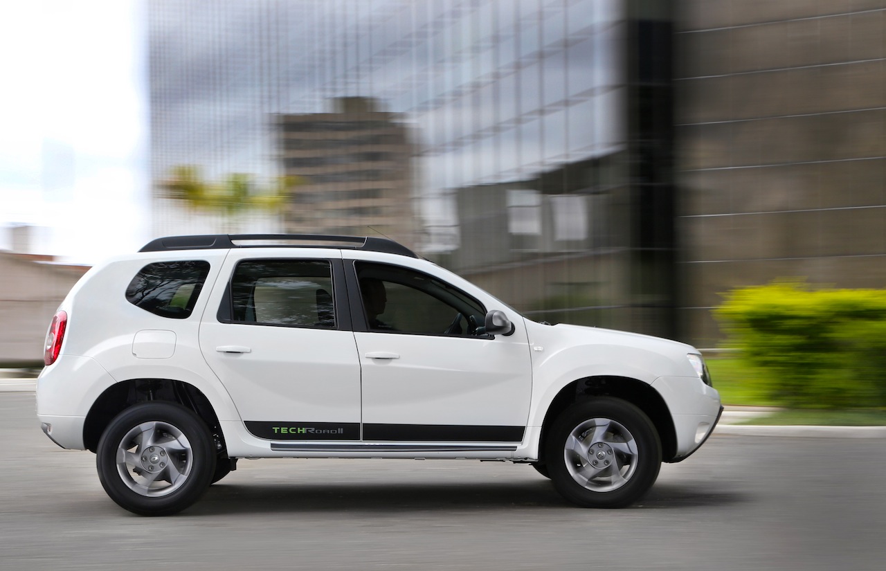Renault Duster  Road  Tech  II Edition side