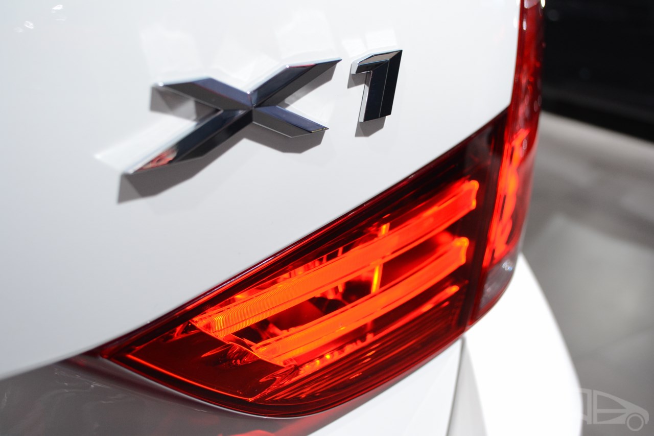 2015 Bmw X1 At 2014 Naias X1 Logo