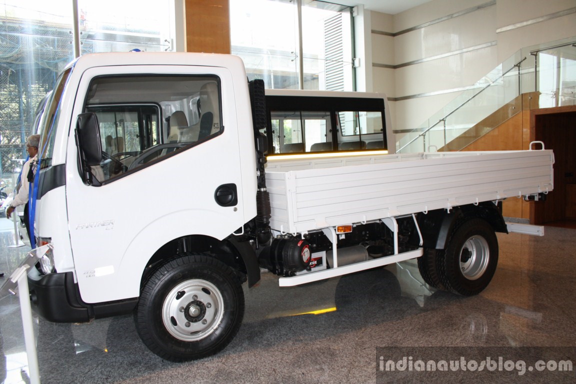 Ashok Leyland Partner side profile